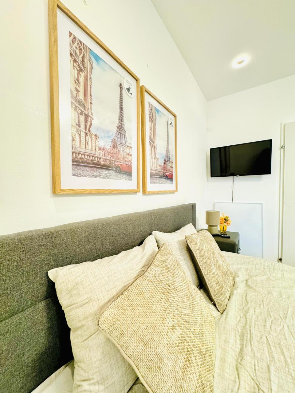 Central King Studio - 10 Mins Walk From Downtown Wien Exteriör bild